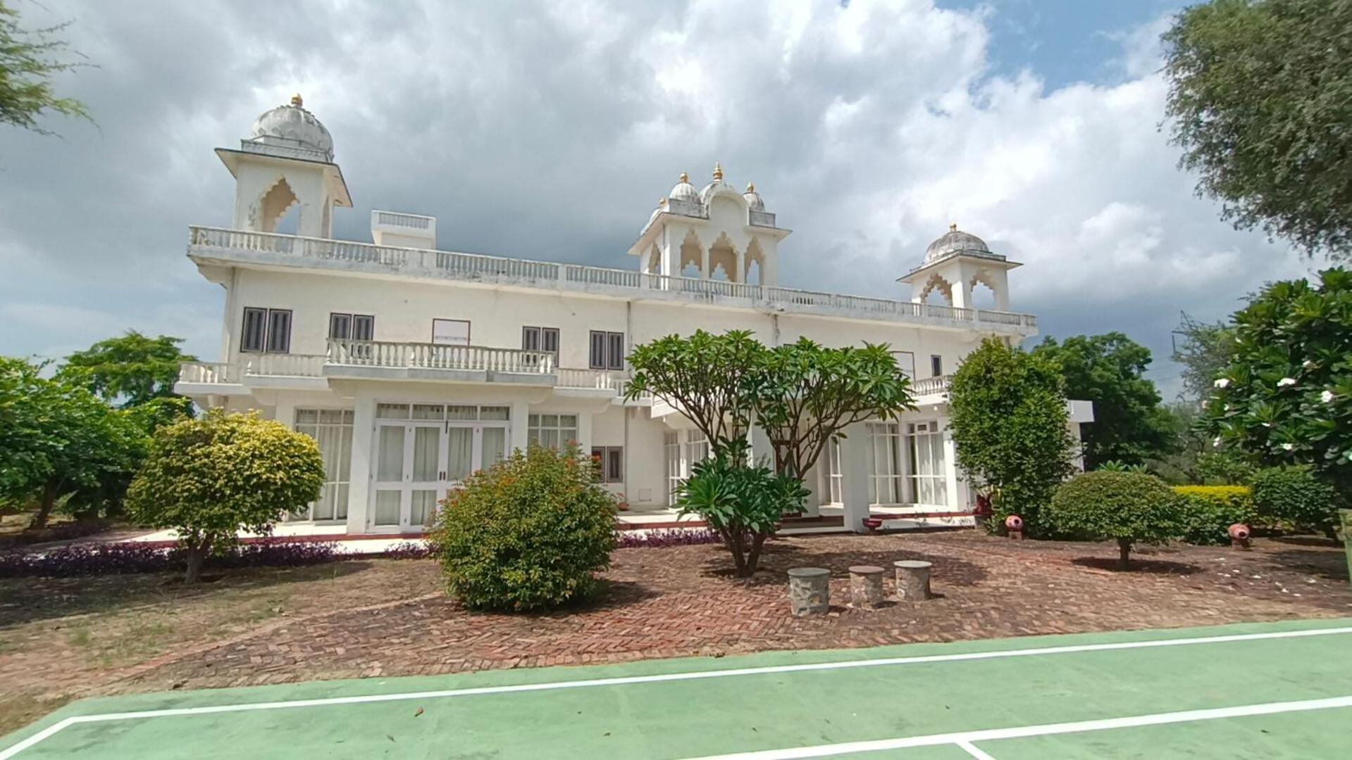 Savista Retreat Hotel Джайпур Екстериор снимка