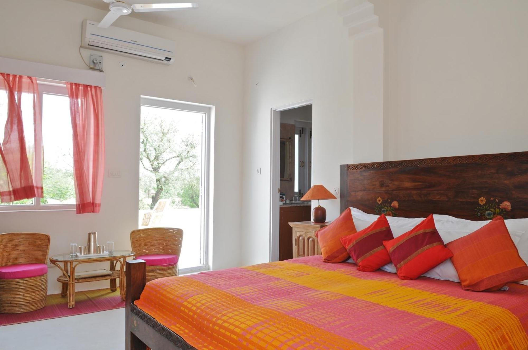 Savista Retreat Hotel Джайпур Екстериор снимка