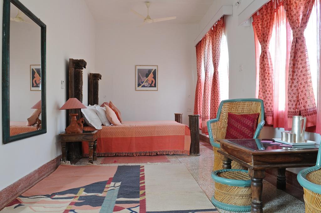 Savista Retreat Hotel Джайпур Екстериор снимка